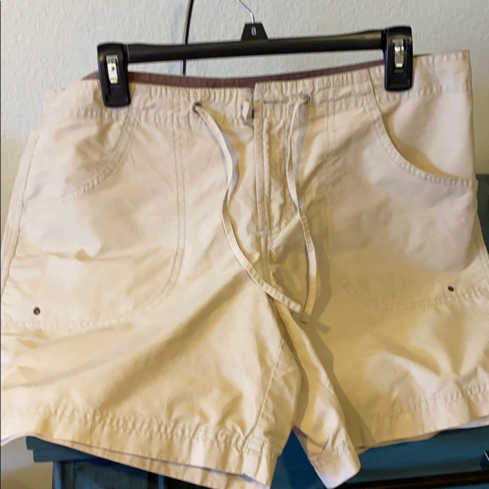 Woman tan short